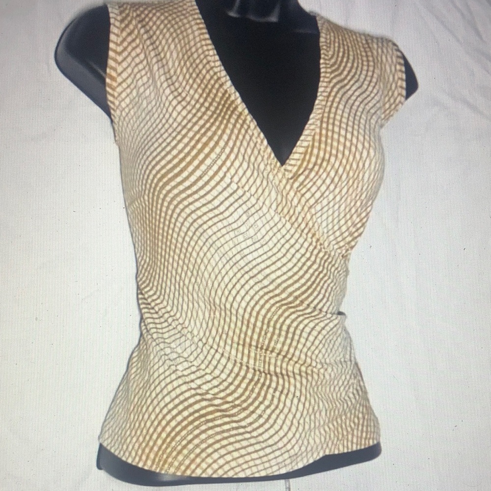 Women's Beige and White V-Neck Top